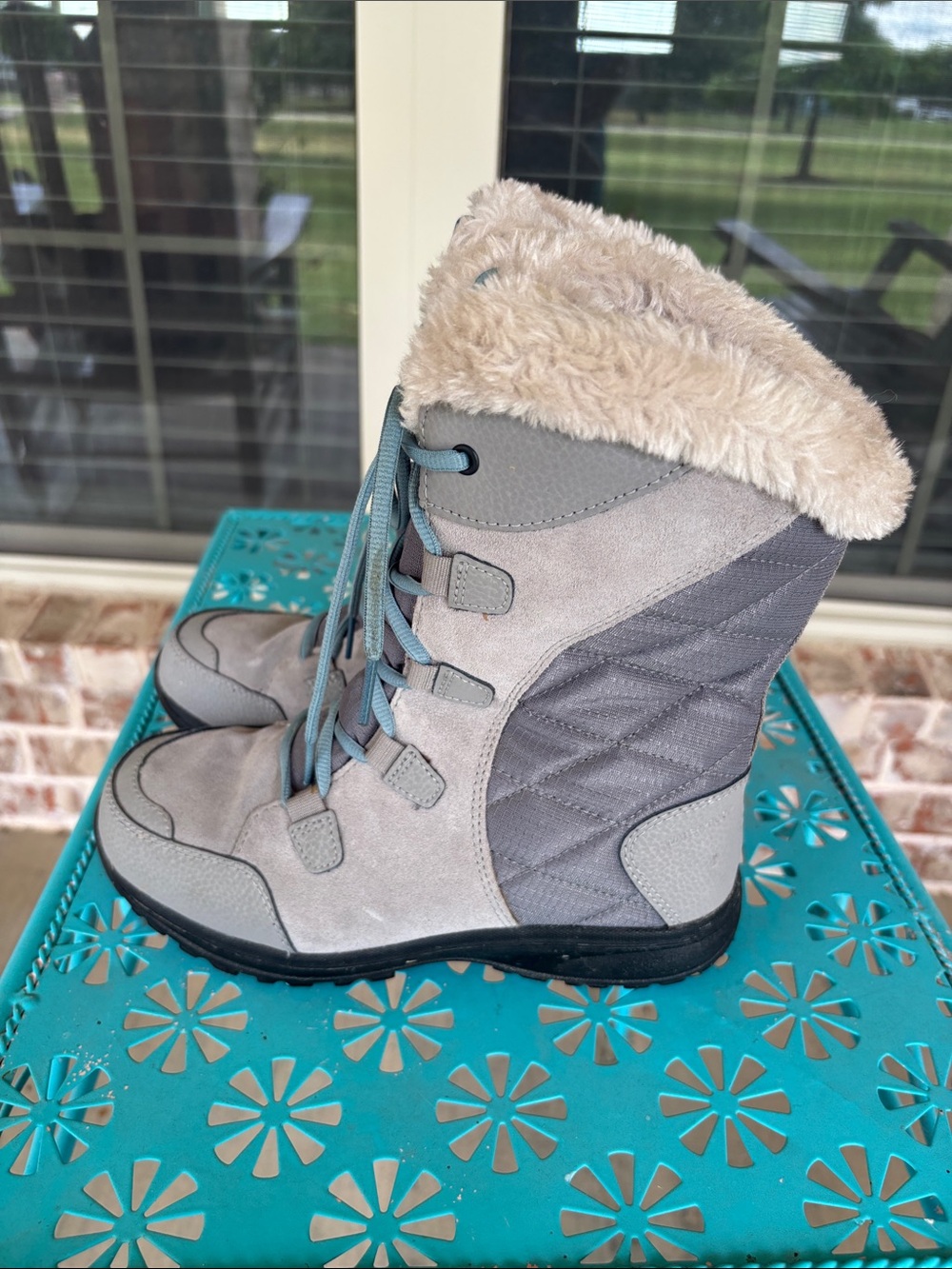Columbia Gray Women's Ice Maiden II Winter Boots with Blue Laces